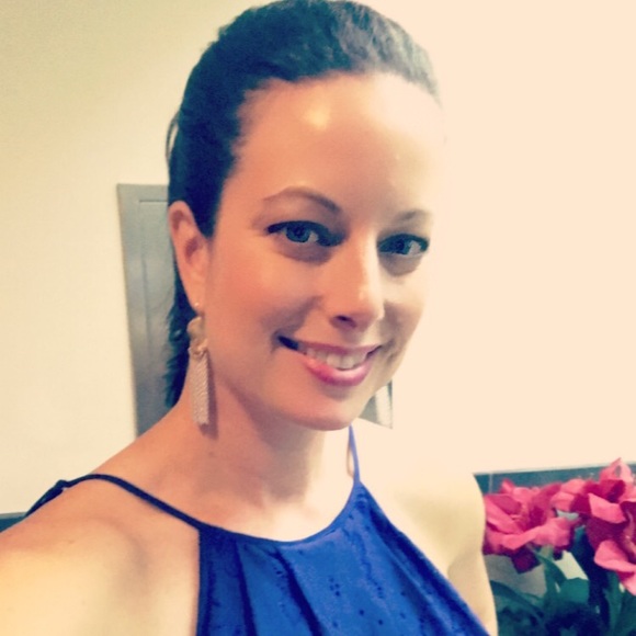 Thanks for stopping by!✨Meet your Posher, Meredith - Picture 3 of 8